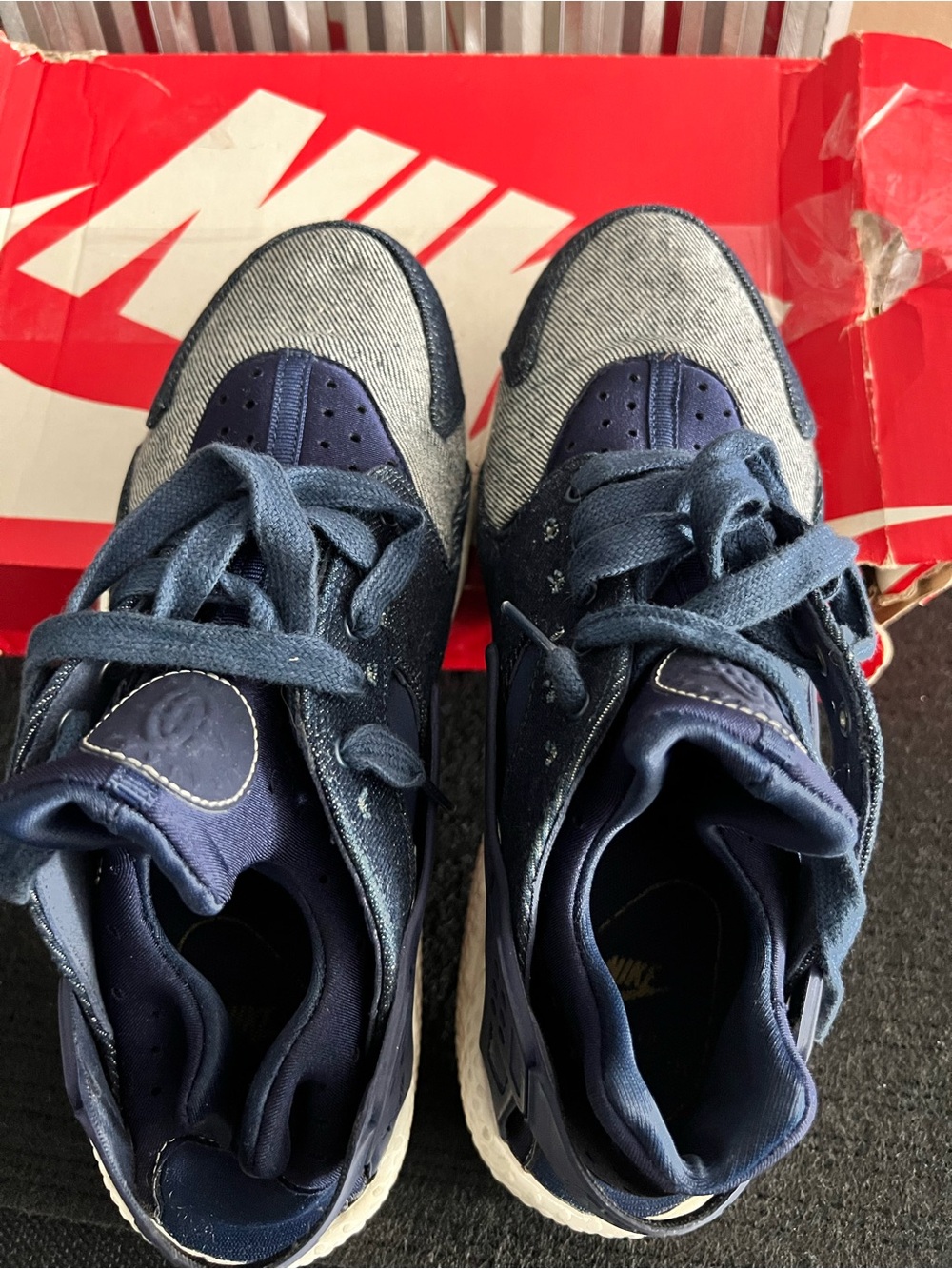 Nike Women's Navy Blue and Cream Sneakers - Picture 3 of 5